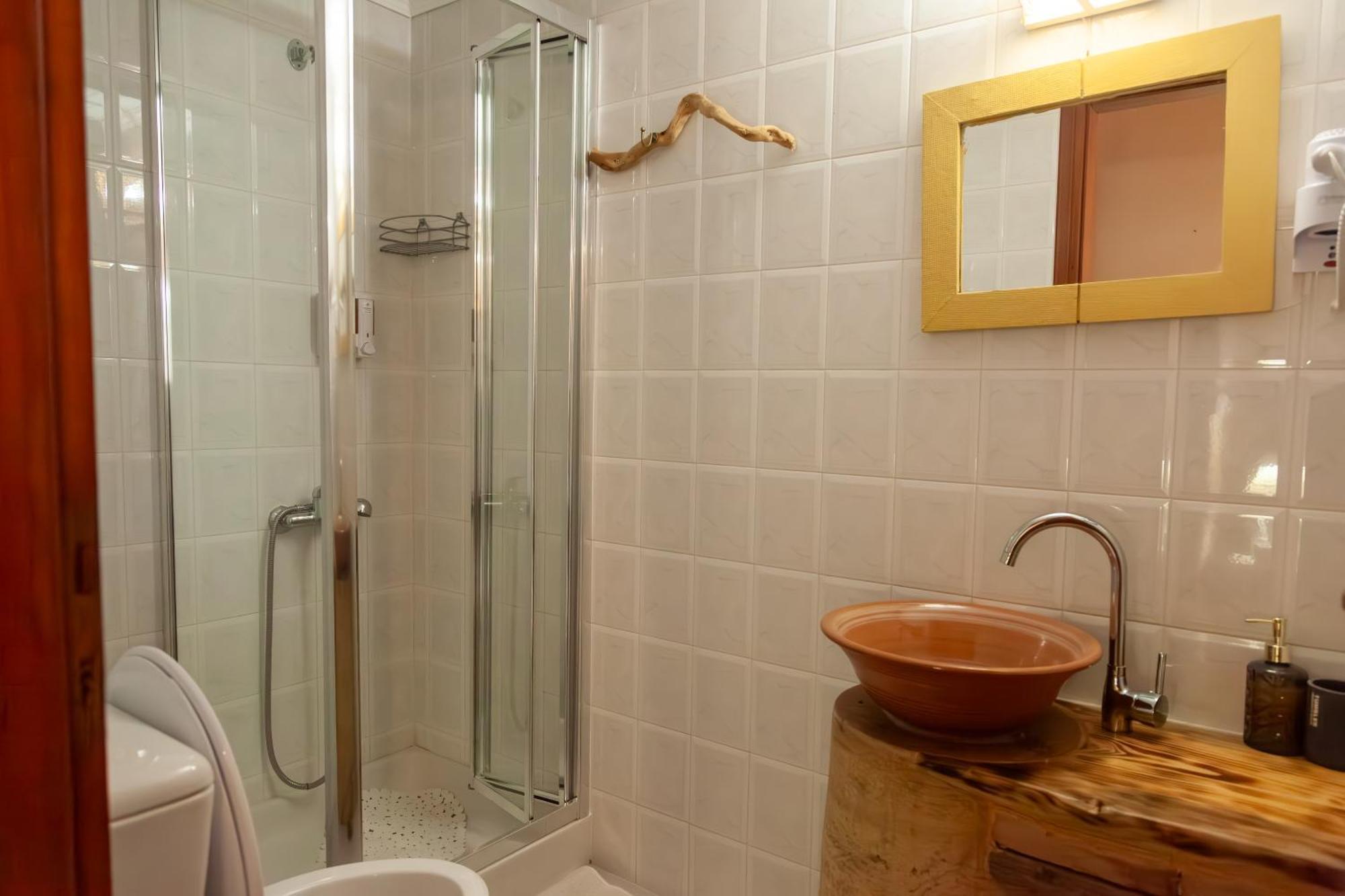 Amnisiades Apartments カルテロス エクステリア 写真