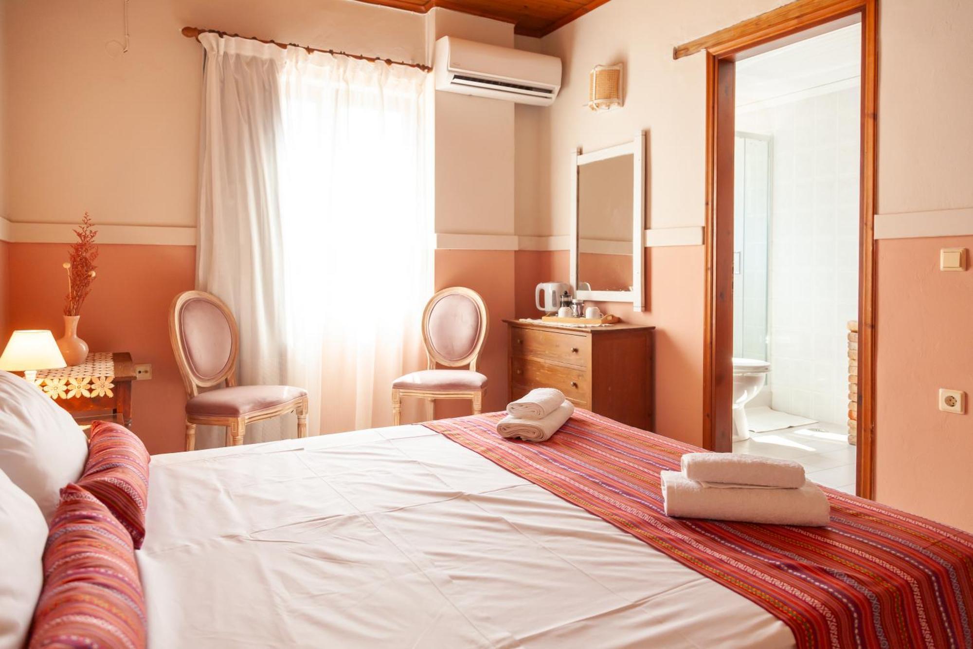 Amnisiades Apartments カルテロス エクステリア 写真