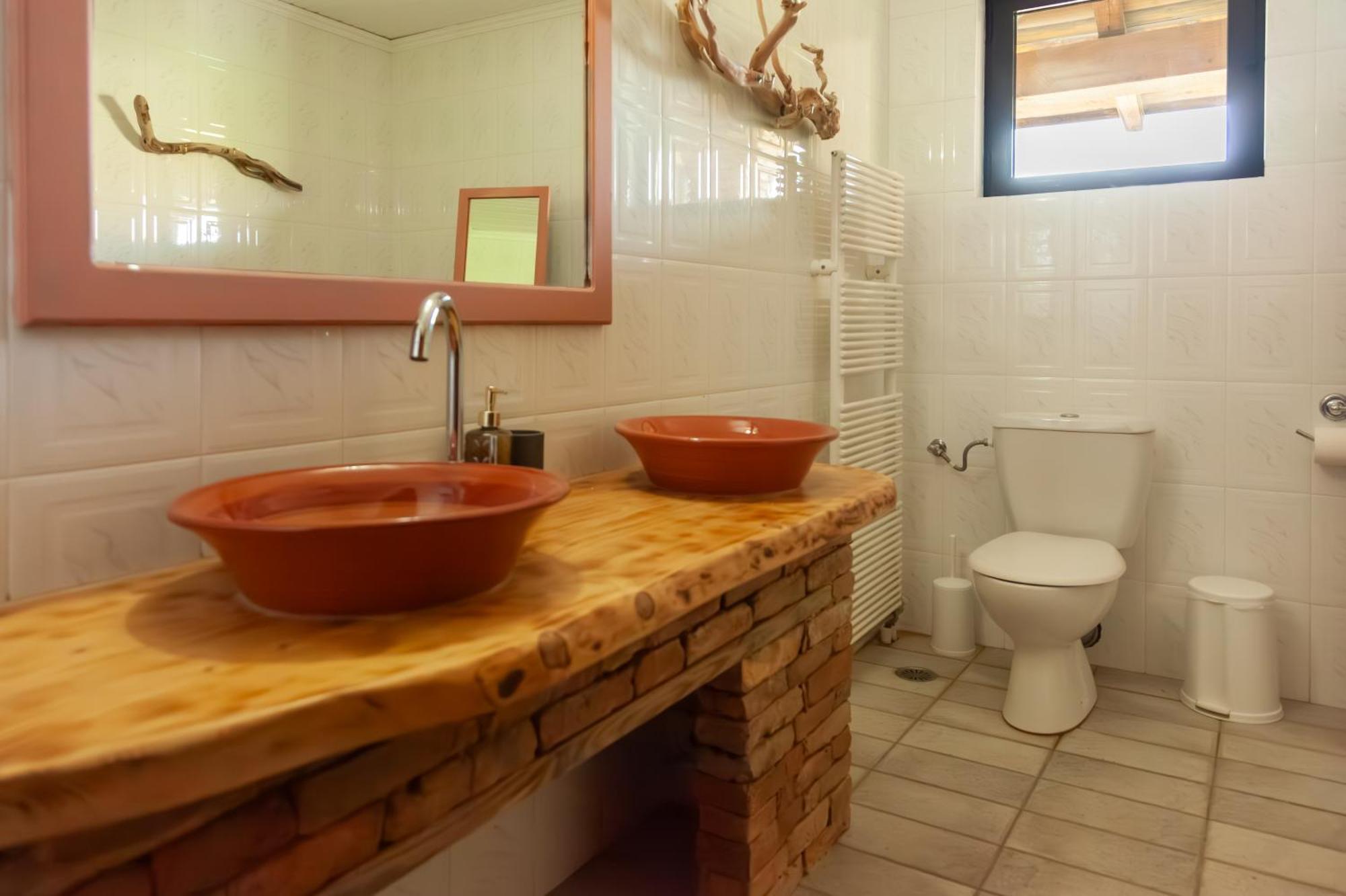 Amnisiades Apartments カルテロス エクステリア 写真